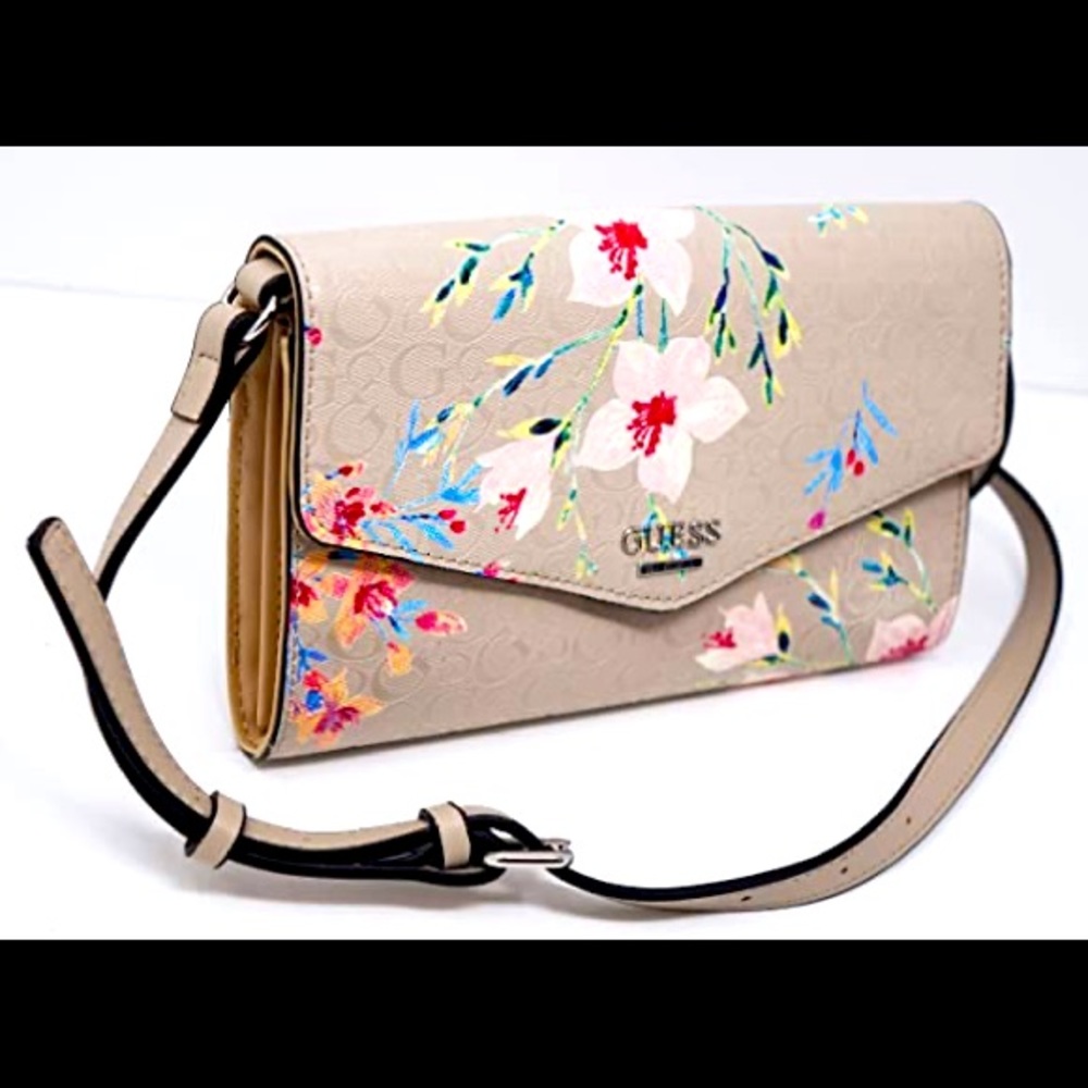 Purse with strap